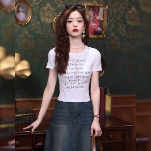 Ammin Áo thun cotton ngắn tay trang trí chuỗi hạt thời trang cổ tròn 2024 màu trắng mùa hè cho nữ áo blouse thanh lịch in chữ Lồng Phong Cách Hàn Quốc