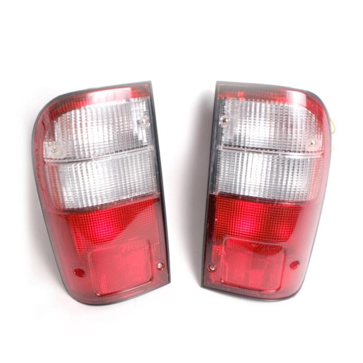 ไฟท้าย ตัวเก่า รุ่น โตโยต้า ไฮลักซ์ ไทเกอร์ TOYOTA HILUX TIGER ปี 1998 - 2004 1 คู่ ซ้าย + ขวา รวมชุดหลอดไฟ และสายไฟ