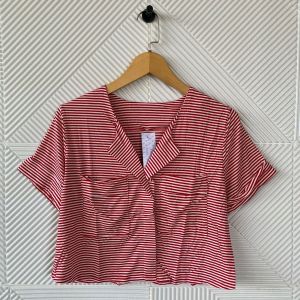Atasan V-Neck Kantong Dua Lengan Pendek Stik Balik Wanita/Kaos Crop Terbaru Kekinian/Pakaian Wanita