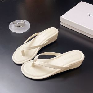 Elegant Silver Sandals For Women 2025 Summer New Style Suitable For Outdoor Wear Versatile With Skirts Wedge Heel Thick-Soled Sandals