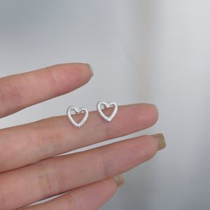 Anting Titanium Korea Anting Stud Tusuk Fasion Gaya Korea Anting Emas Silver Tidak Karat Anti Luntur