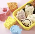 Cetakan Roti Tawar sandwich Bekal Anak Lucu Karakter Beruang Bunga Kelinci Bento Rice Mold. 