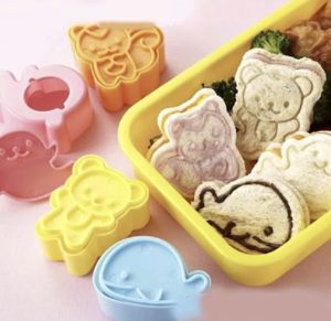 Cetakan Roti Tawar sandwich Bekal Anak Lucu Karakter Beruang Bunga Kelinci Bento Rice Mold