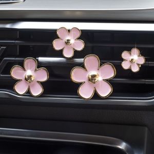 4pcs Cartoon Daisy Car Air Conditioning Outlet interior Decoration