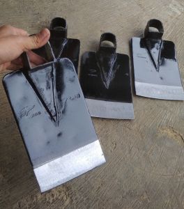 Cangkul Tanah Baja Sambung Mini 22X12CM