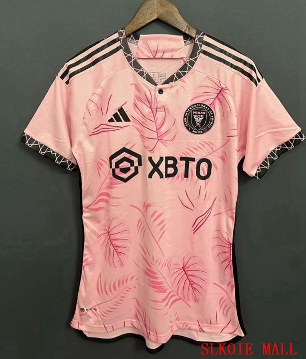 Pink store jersey football