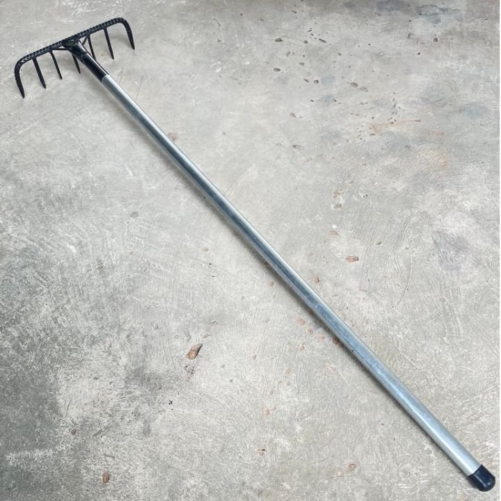 8 อันดับคราดทำสวนยอดนิยม 2025: เลือกคราดแบบไหนดีให้เหมาะกับงานสวนของคุณ?