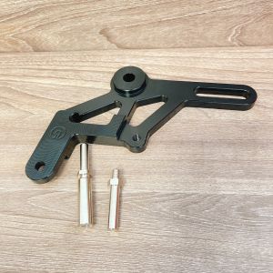 Pát sau quay xuống Raider/Satria 45 độ đĩa 220mm xài heo zin theo xe ( Tặng kèm 2 chốt heo ) màu đen