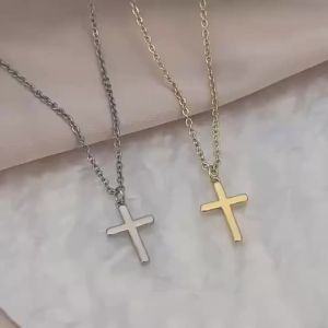 [SG] Simple Exquisite Cross Necklace Clavicle Chain / Ladies Silver Colour Metal Cross Clavicle Pendant Necklace