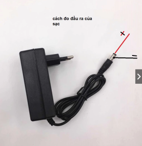 Sạc Pin 18-21V Cho Pin Máy Khoan Máy Mài Máy Bulong... Chân pin phổ thông 4cm