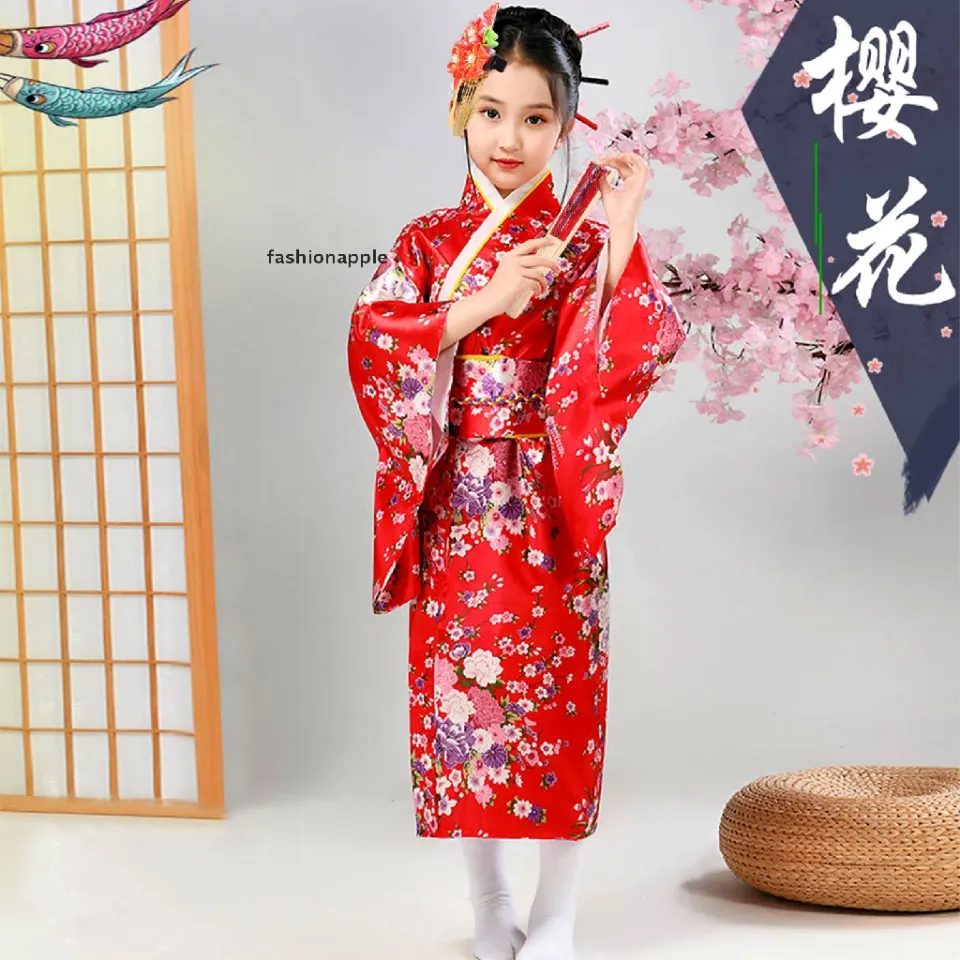 Japan traditional dress Cut Out Stock Images & Pictures - Alamy