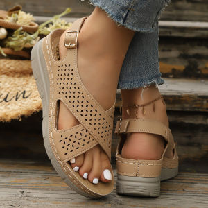 [Free Shipping] 2025 Winter New Fashion Beach Sandals With A Single-Strap Design WomenS Slip-On Shoes