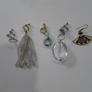 Phụ kiện thời trang bông tai thiết kế độc lạ đa dạng second hand nhật đã qua sử dụng