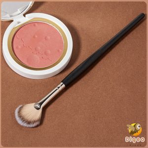 Digeo Blush Brush Naturally Smudged Bristles Soft Makeup Brush Highlight-brush