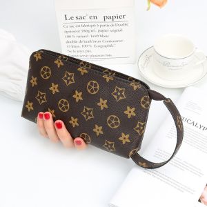 Ví nữ dài cầm tay cỡ lớn quai xách tiện lợi đựng vừa điện thoại LX138