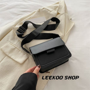 Crossbody bag womens 2023 spring new style trend ins versatile wide shoulder strap small square bag retro one shoulder crossbody