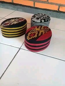 Peci Tenun motif lurik
