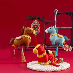 DUENDE ยัดไส้ที่นุ่มมาก ตุ๊กตาโพนี่นักษัตร โชคดี แบบการ์ตูน กระเป๋าพวงกุญแจตุ๊กตาโพนี่ น่ารัก สมจริง ปีม้ามาสคอต สำหรับปีม้า