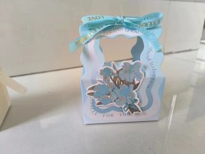 กล่องใส่ของขวัญ ของรับไหว้ กระดาษพร้อมริบบิ้น