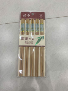 Vỉ 10 đôi đũa tre trúc hoa văn đá cao cấp
