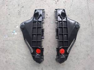 พลาสติกล็อคกันชนหน้า รีโว่ 4×2 ข้างซ้าย (ขายอันละ) ของใหม่