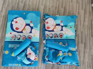 ที่นอนเด็กแรกเกิด(0-1ขวบ) แบบเรียบและแบบบุ๋ม มีหมอน 2 ชิ้น ขนาด 55X90 cm. ตัดเย็บจากผ้าคอตตอน ผ้านุ่มรื่น ไม่ระคายเคืองผิวเด็ก