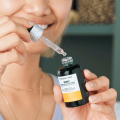The Body Shop Vitamin C Glow Revealing Serum (30ml). 