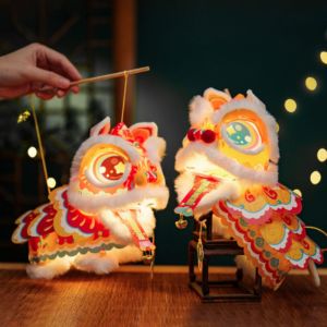 NOVAWEAR Chinese Traditional Handheld Lion Dance Lantern Ancient Luminous Chinese New Year Lantern Children Lantern Toy Flexible Body DIY Lantern Material Kit Spring Festival