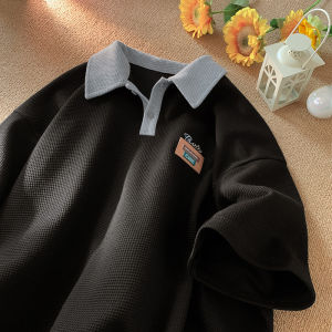 วาฟเฟิลด์ polo ชายเสื้อเชิ้ตแขนสั้นสไตล์อเมริกันฤดูร้อนที่ทันสมัย ลายสีผสม ดีไซน์และงานปักที่เป็นเอกลักษณ์ T เสื้อ