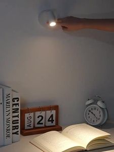 USB Rechargeable Lampu Dinding LED Wall Light Indoor Remote Magnetic Wireless Cabinet Spotlight Bedside Lamp 无线壁灯