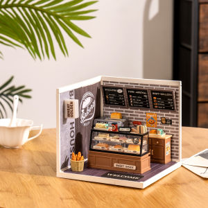 Robotime Rolife Super ผู้สร้างที่น่าสนใจร้านขายหนังสือพลาสติก DIY ชุดบ้านจิ๋วฟิกเกอร์ซุปเปอร์ฮีโร่-DW004