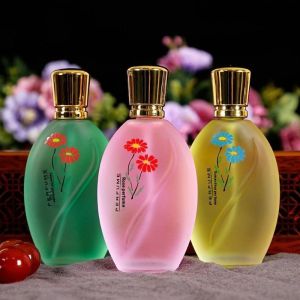 Nước hoa hoa hồng cổ điển với hoa nhài nước hoa hoa oải hương hoa hồng cho tất cả