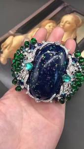 2026 European Retro Style Luxury Heavy Beading Beaded Bracelet Rhinestone Engraved Fashionally Exquisite Bangle for Women