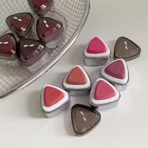 Keke Mood Triangular Mirror Lip and Cheek Balm Lipstick Lip Gloss Blush and Rouge for a Slightly Drunken Atmosphere