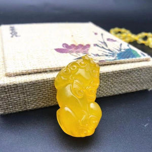 Natural Pi Xiu Pendant for Wealth Good Fortune Traditional Chinese Auspicious Jewelry for Protection and Success