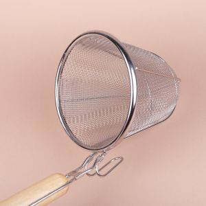 Vợt trụng hủ tiếu phở cán gỗ cán đỏ chống nóng