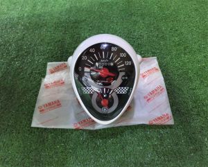 เรือนไมล์ฟีโน่ คาบู ตัวเก่า สีขาว แท้เบิกศูนย์YAMAHA