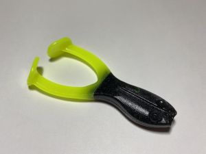 บอดี้กบตีนตะ สีทูโทน  7 CM. (เซ็นติเมตร) กบตีนเตะ กบขาเตะ    กบสายแว๊น กบยางตกปลาช่อน เหยื่อปลอมตกปลาช่อนกบยางตกปลาช่อน.