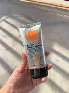 3W Clinic Sunscreen Sunblock 3W Clinic Vita Moist Natural💯ORIGINAL KOREA🇰🇷‼️