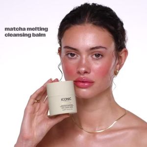 Kem tẩy trang Underglow Matcha của ICONIC LONDON    Nước tẩy trang 1.41 oz
