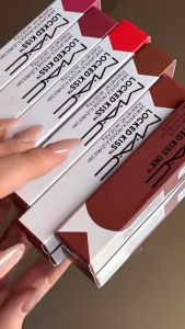 Son thỏi MAC Locked Kiss 24Hr Lipstick 1.8g