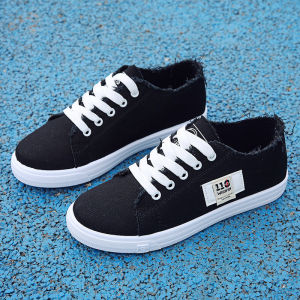 LHSunshine มีของ✔ รองเท้าผ้าใบสีขาว รองเท้าผ้าใบราคาถูก รุ่นนี้เท่ห์ ใส่แล้วเท้าสวยเท้าเรียว น้ำหนักเบา สไตล์รองเท้าให้ลุควินเทจนิดๆ แมทช์ได้ง่าย เข้าได้กับทุกชุด ตรงปก ไม่จกตา🎀