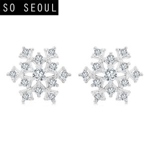 SO SEOUL Let it Snow Snowflake Diamond Simulant Cubic Zirconia Pierced Stud Earrings