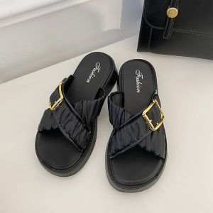 Ready Stock Woman Sandals Lady Slipper Selipar Perempuan Flats Flip Flops 女拖鞋凉鞋
