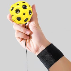 Mainan Bola Tangan Mini Pantul Olahraga Motif  Diameter 7cm Pereda Stress Family Game Anak& Dewasa