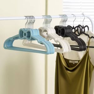 10pcs pelbagai fungsi Non-slip Hanger Ribbon Multifunctional Non-slip Hanger Ribbon Shape Cute Creative Design/Bow Tie Clothes Hanger