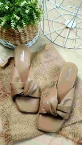 Sepatu High Heels Mawar: Desain Mewah untuk Acara Formal