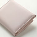 MINISO Dompet Wanita Women Trifold Wallet Beruang Lucu Sederhana Dan Bergaya PU Tahan. 