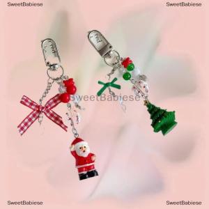 [COD] SweetBabiese พวงกุญแจรูปซานตาคลอสรูปต้นคริสต์มาสน่ารักห้อยจี้รูปโบว์ลูกปัดกระเป๋าใส่โทรศัพท์กระเป๋าเป้สะพายหลังน่ารักพวงกุญแจของขวัญ