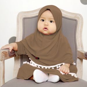 Gamis bayi perempuan pompom 0-18 bulan Baju gamis bayi perempuan 0 6 bulan Gamis bayi perempuan 6 12 bulan Baju anak perempuan lucu Baju bayi set baru lahir Baju muslim bayi